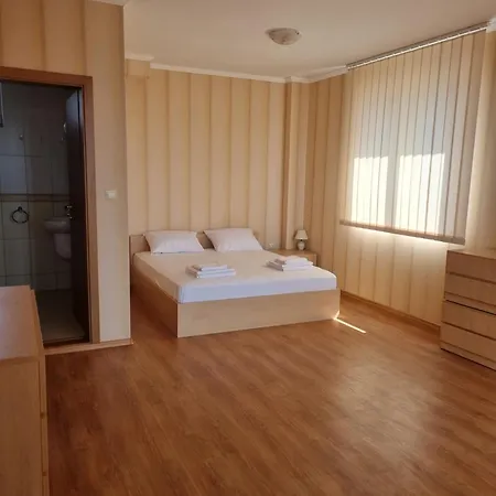 بيت للعطل морски бряг